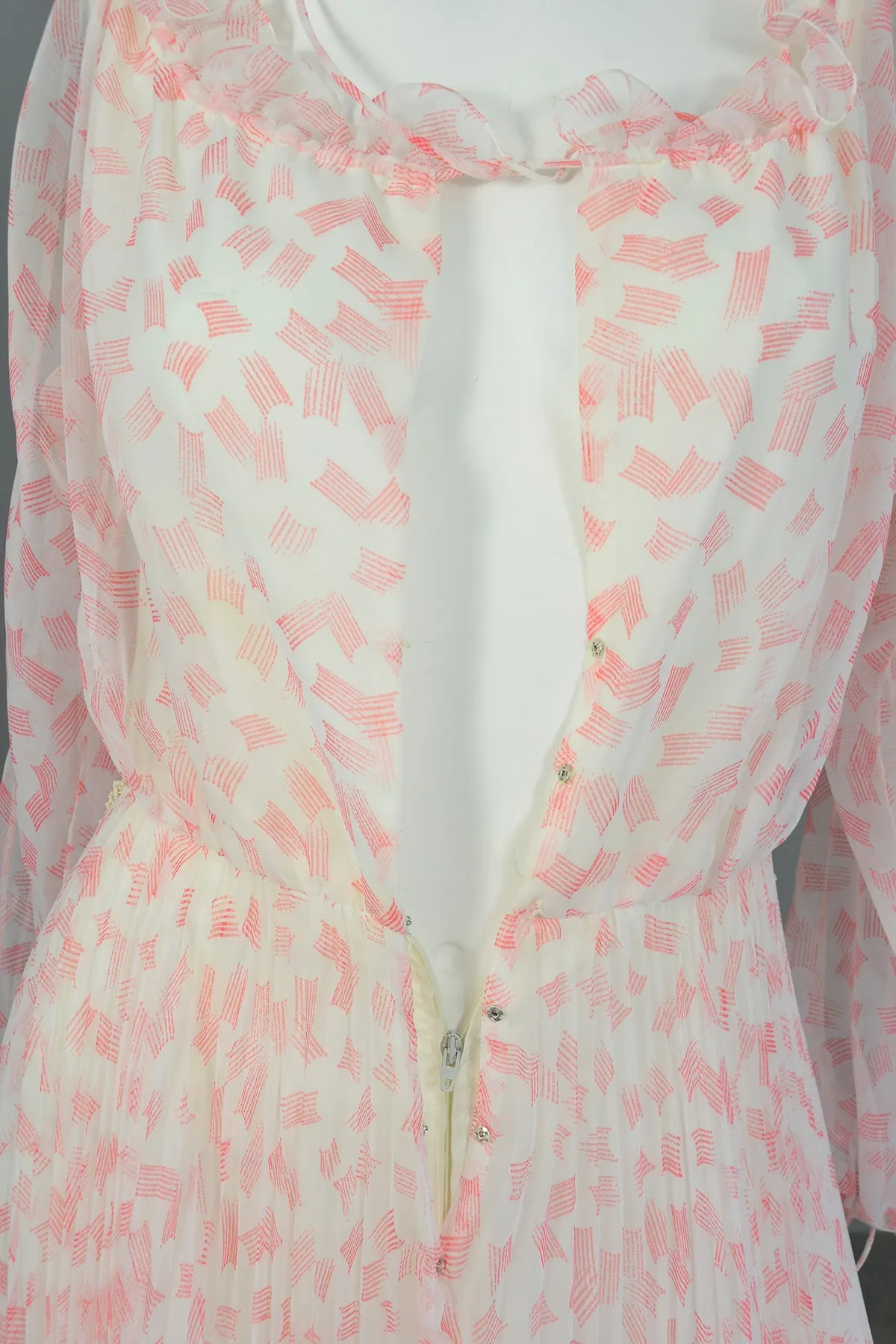 1970s Vintage Albert Capraro Poly Chiffon Retro Ruffles Pleats Peasant Dress
