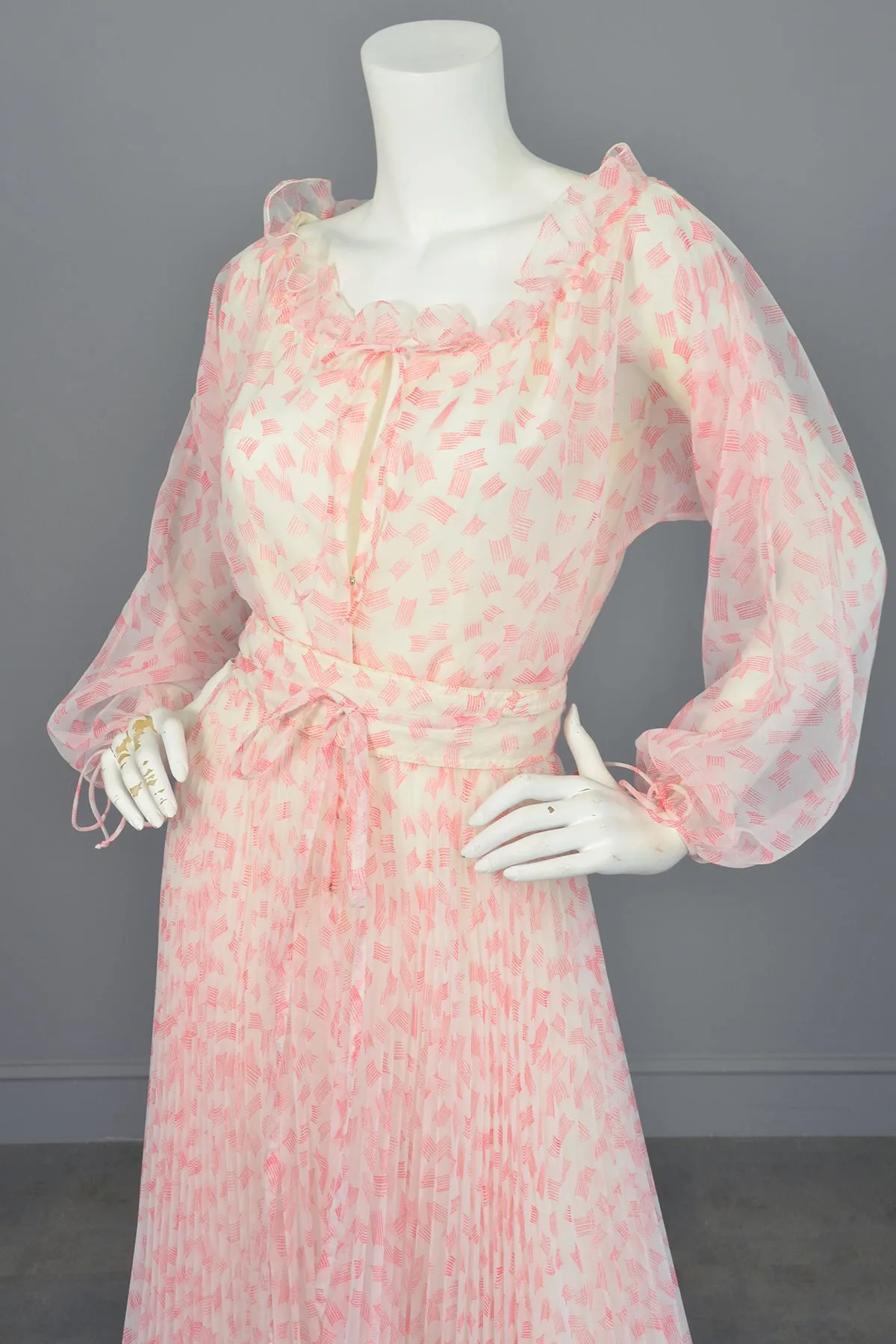1970s Vintage Albert Capraro Poly Chiffon Retro Ruffles Pleats Peasant Dress