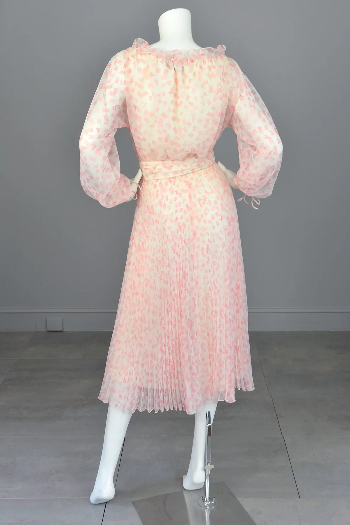 1970s Vintage Albert Capraro Poly Chiffon Retro Ruffles Pleats Peasant Dress