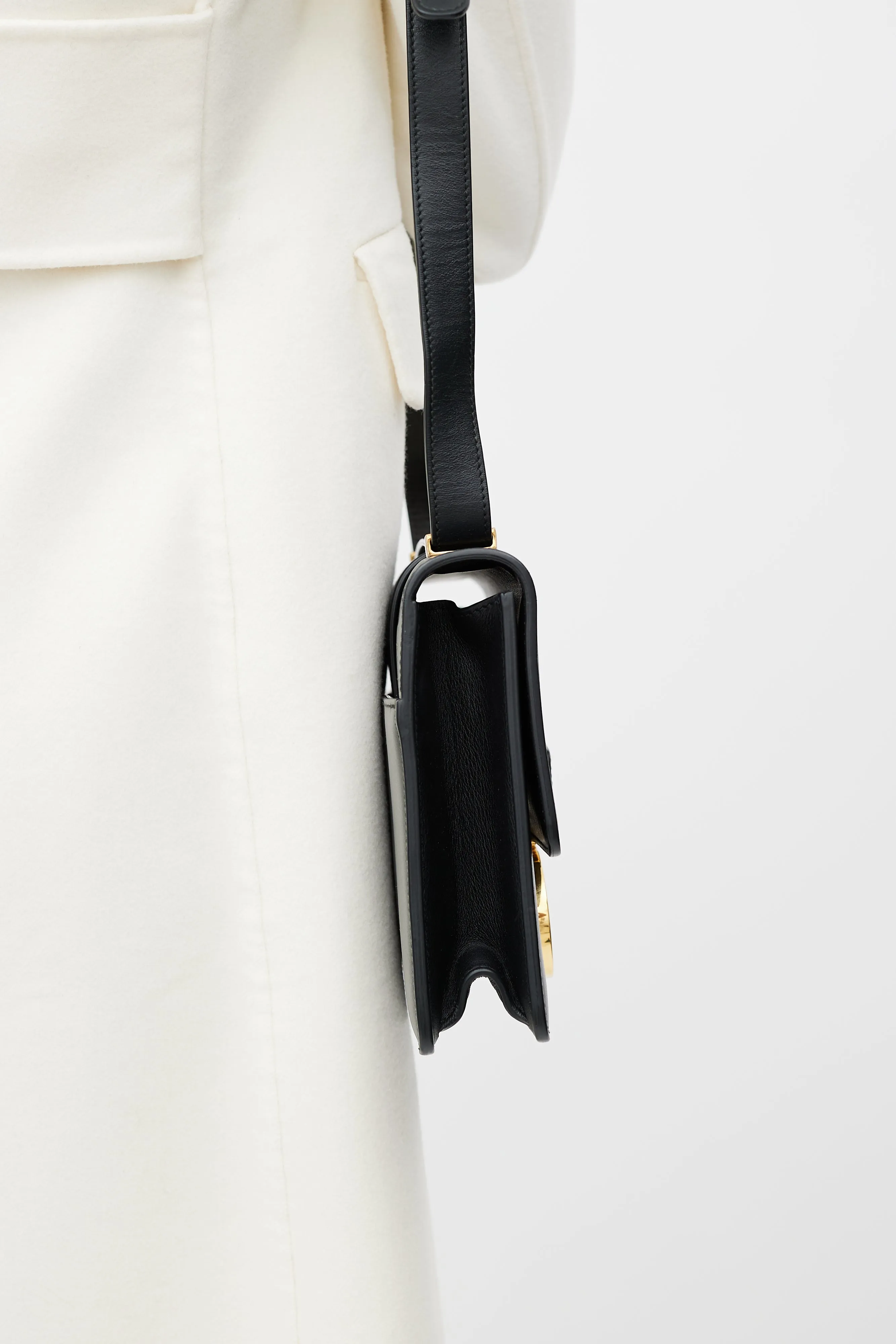 2019 Black Leather Small 30 Montaigne Shoulder Bag