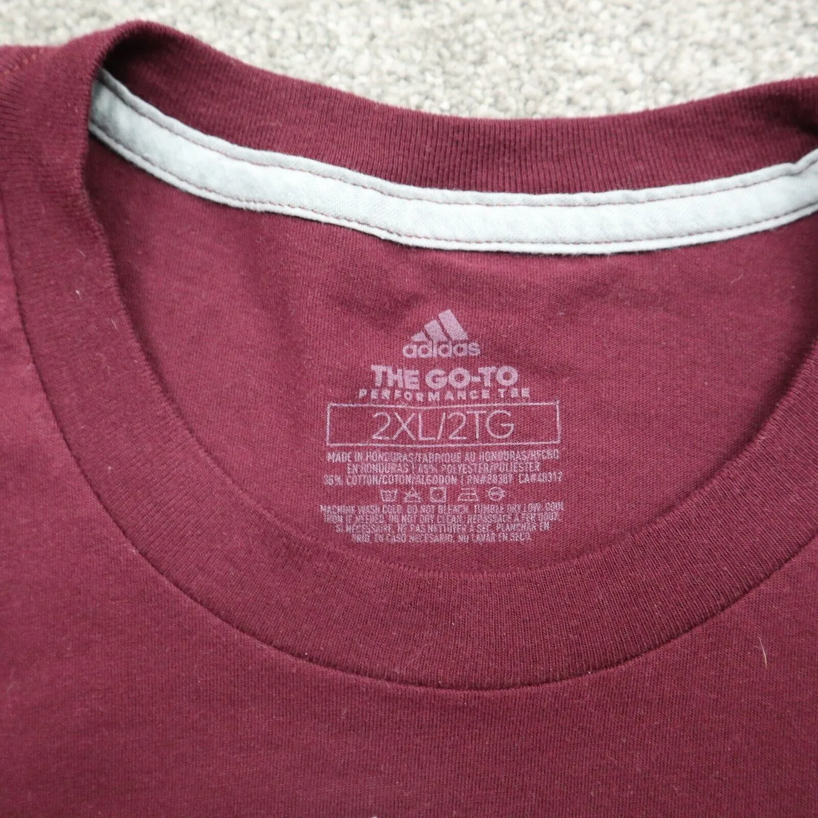 Adidas Mens Graphics State T Shirt Short Sleeves Round Neck Maroon Size 2XL
