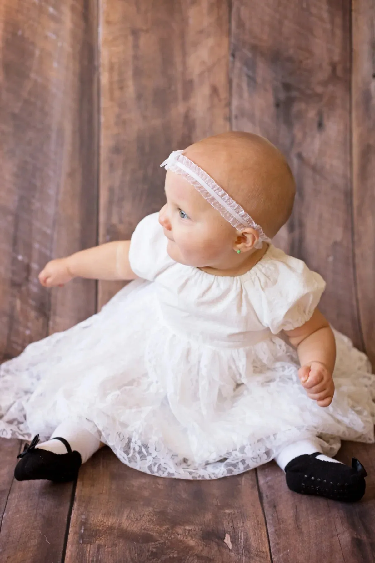 PRETTY PETALS  shoe-design socks. With satin bows and anti-slip soles. 6 pairs. 0-12 months