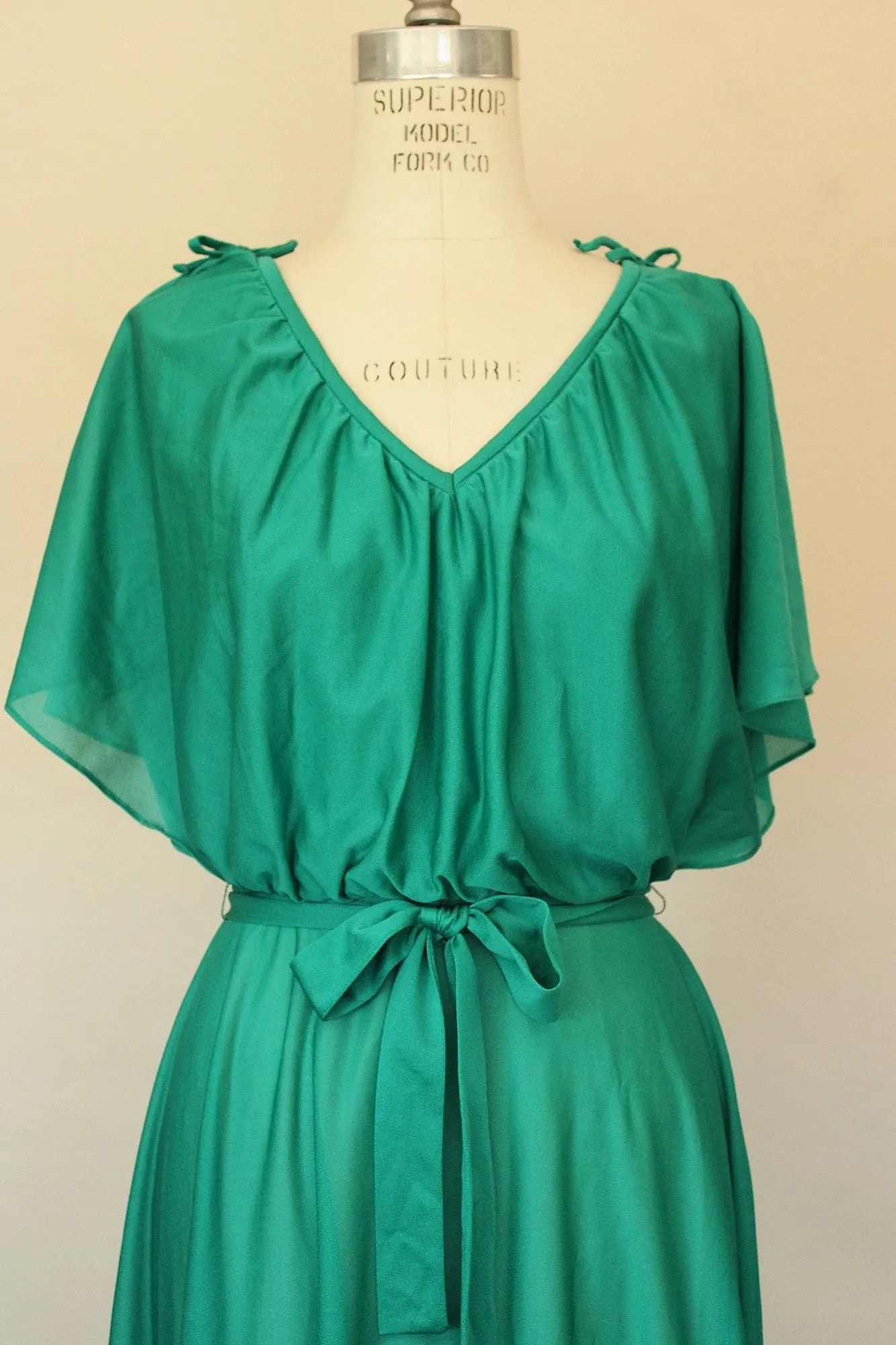 Vintage 1970s Green Dress with Belt and Flutter Sleeves