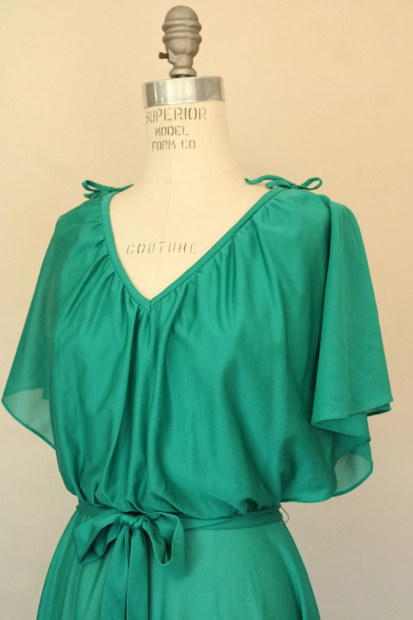 Vintage 1970s Green Dress with Belt and Flutter Sleeves