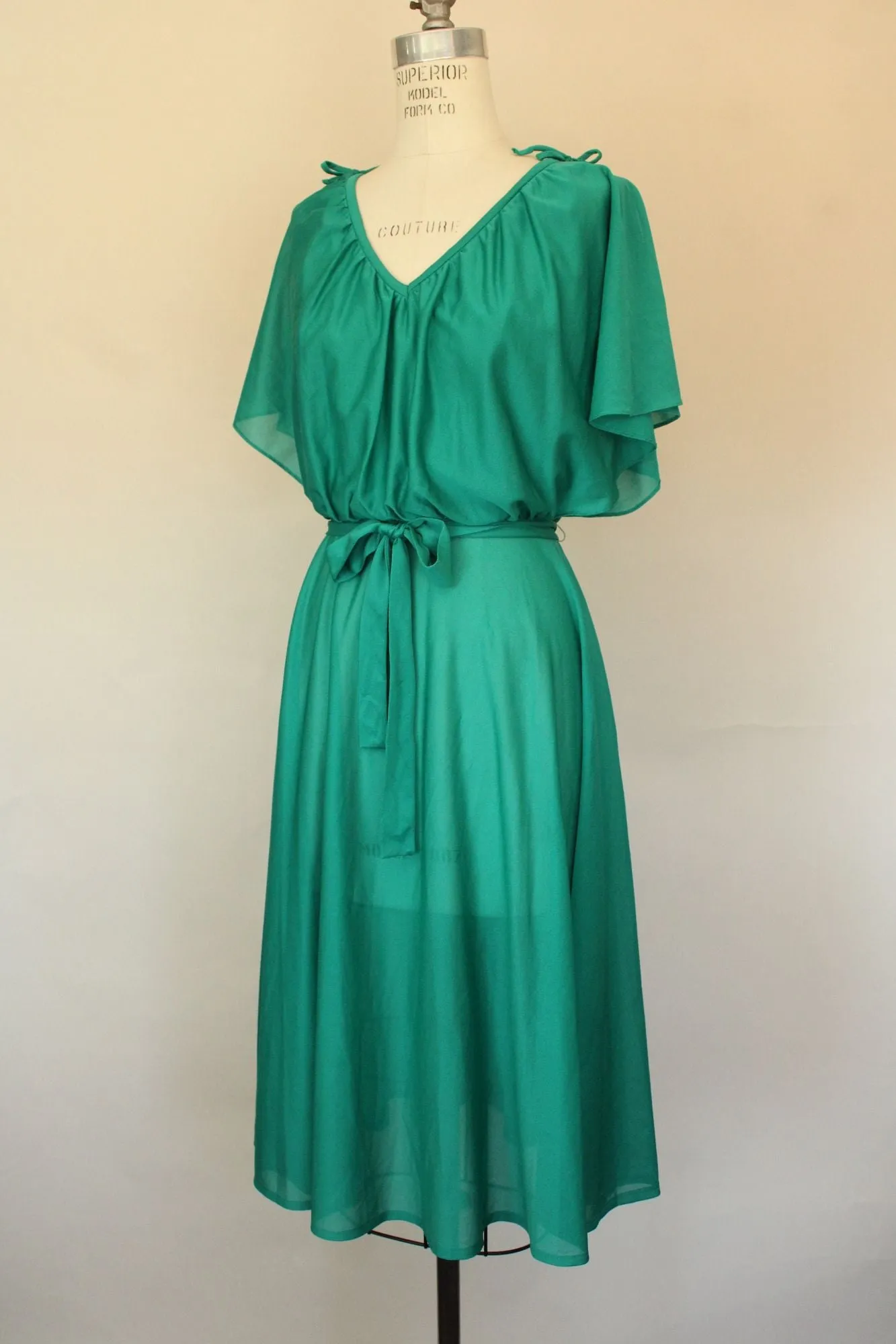 Vintage 1970s Green Dress with Belt and Flutter Sleeves